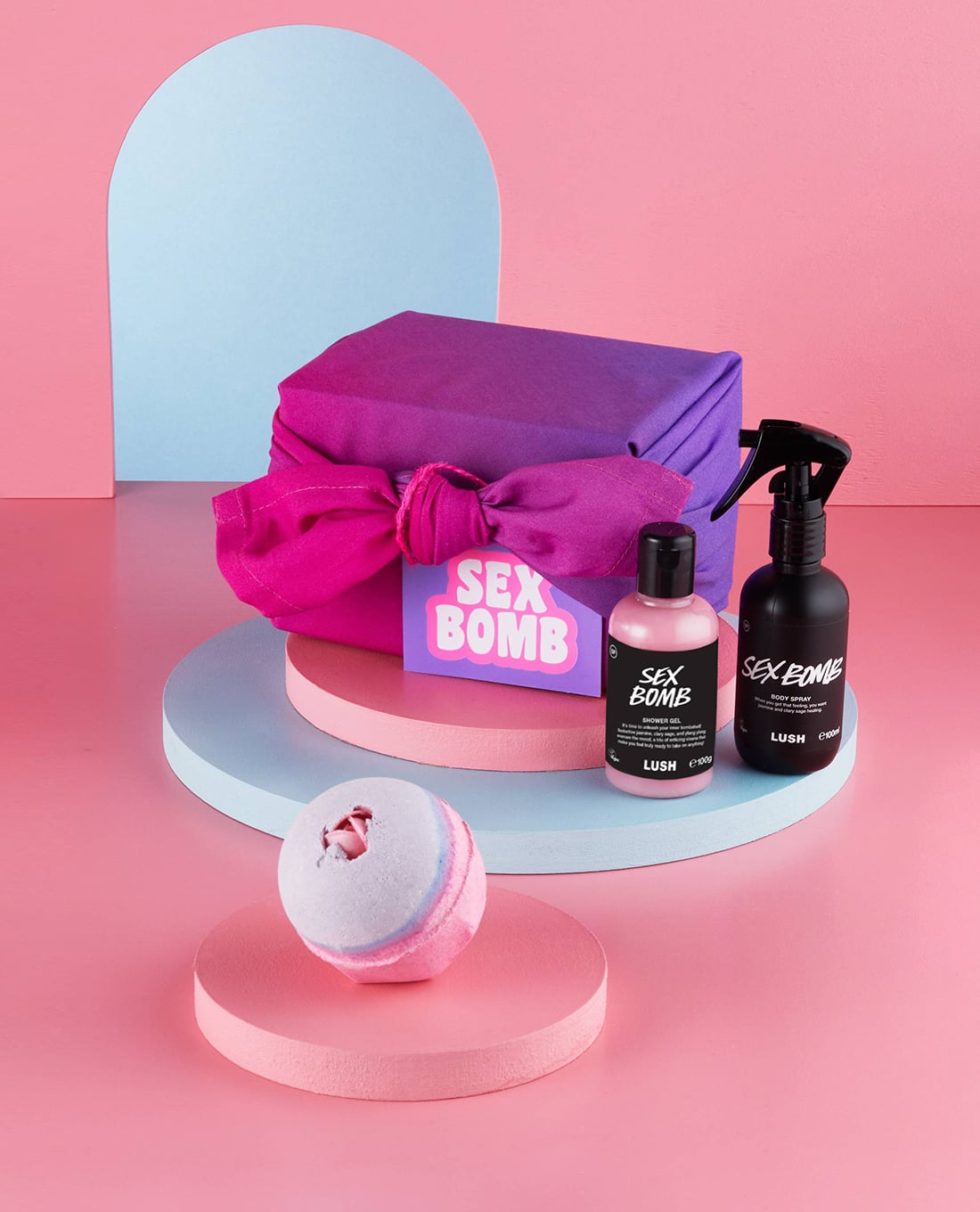 LUSH - Bộ quà tặng Pink Bomb