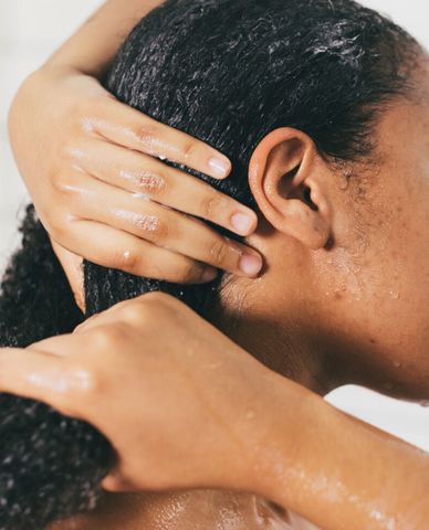  LUSH - Dầu xả dưỡng tóc Retread 