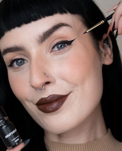  LUSH - Kẻ mắt nước Independent 