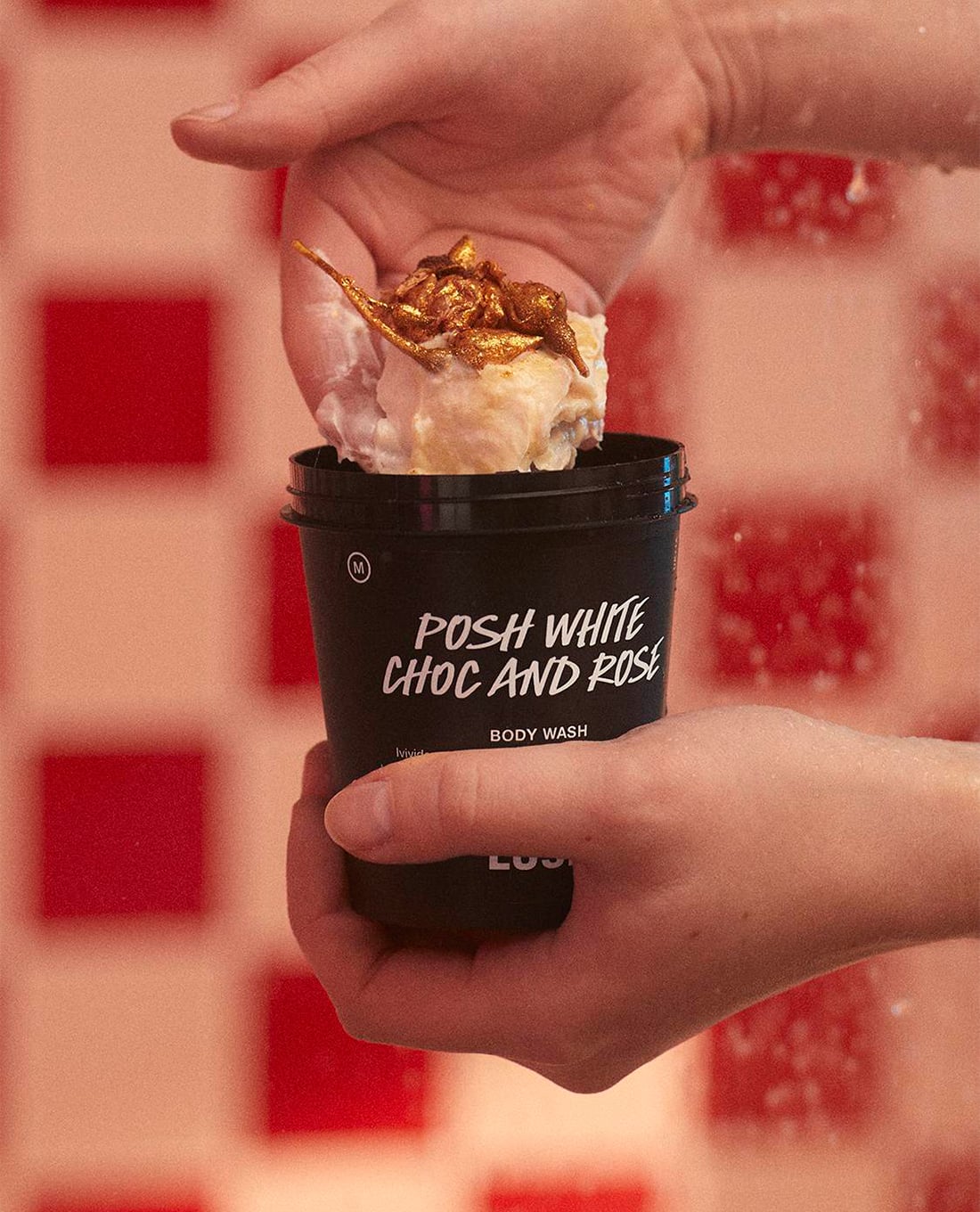 LUSH - Kem tắm dưỡng ẩm Posh White Chocolate and Rose