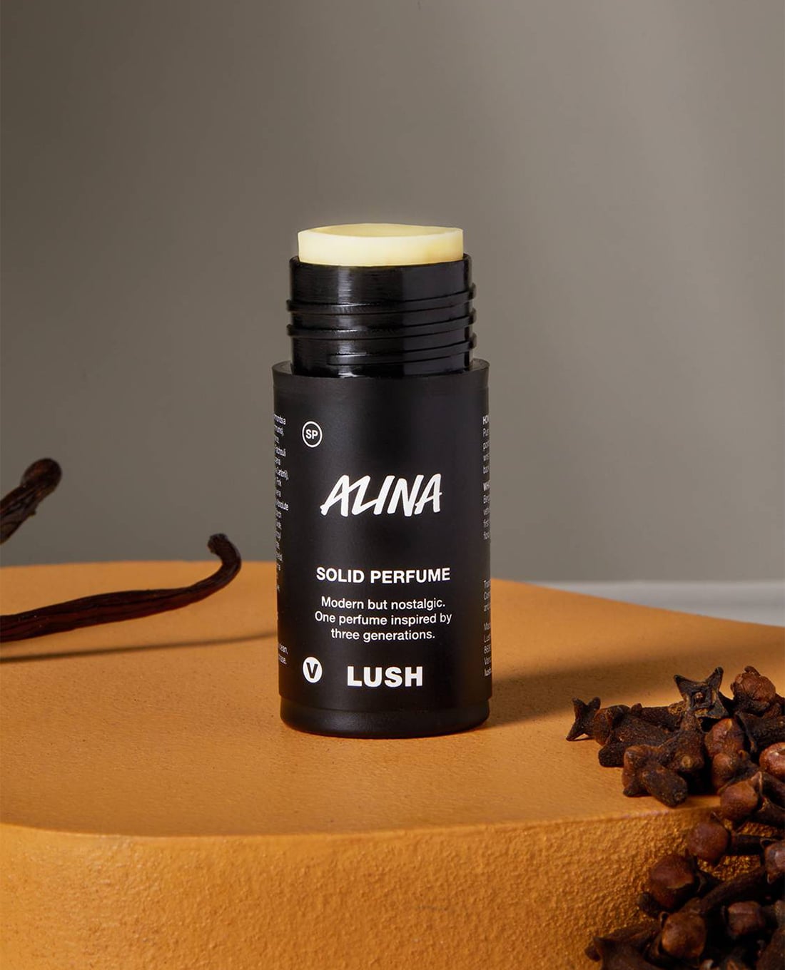 LUSH - Nước hoa khô Alina