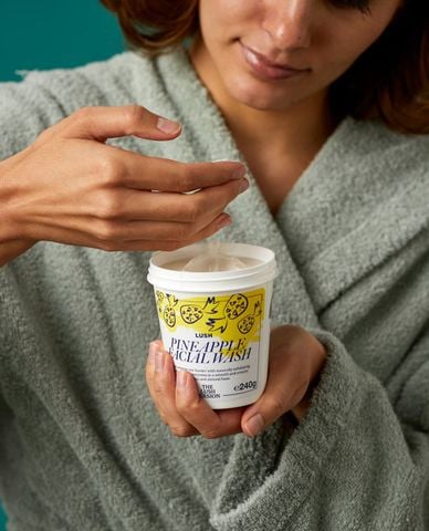  LUSH - Sữa rửa mặt Pineapple 