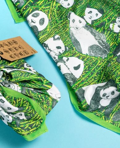  LUSH - Khăn vải Panda Party 