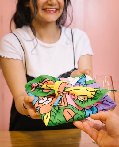  LUSH - Khăn vải The Picnic 