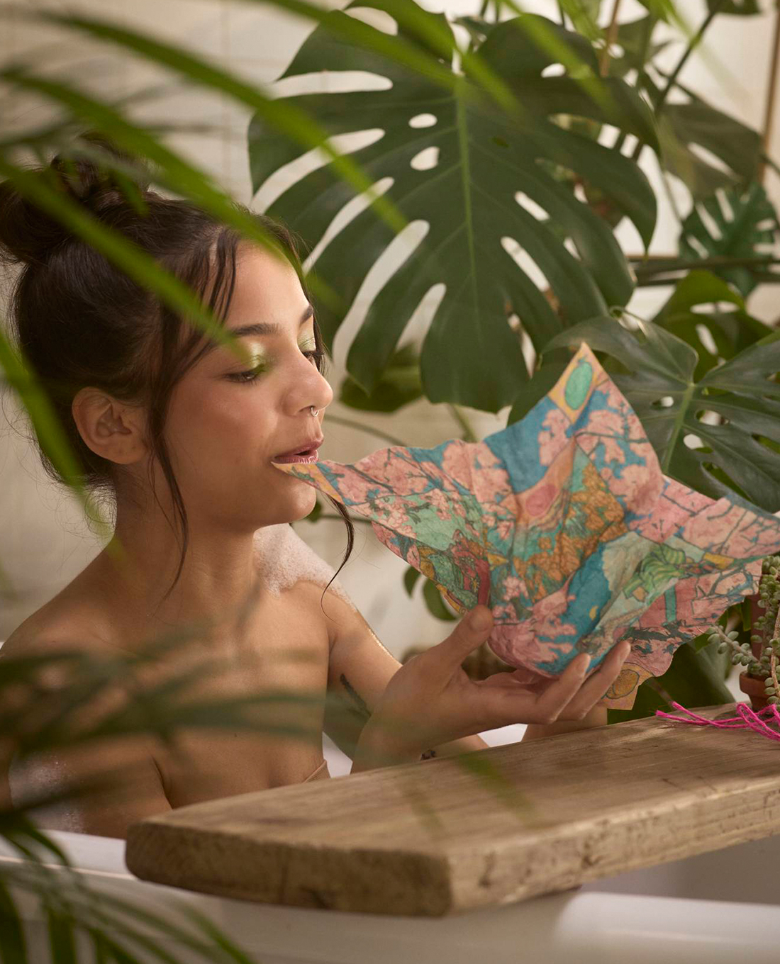 LUSH - Giấy gói quà When They Bloom