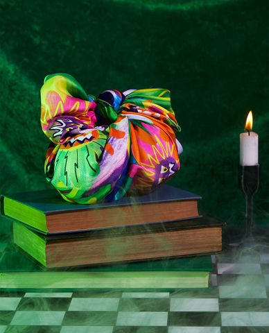  LUSH - Khăn vải Haunted Garden 