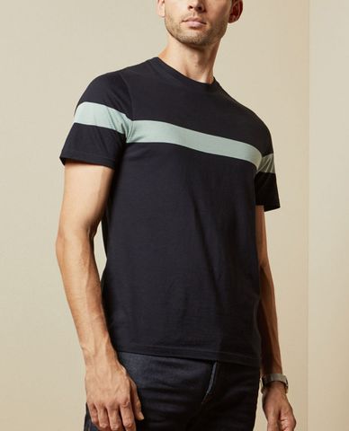  TED BAKER - Áo thun nam cổ tròn sọc ngang Relaxa 