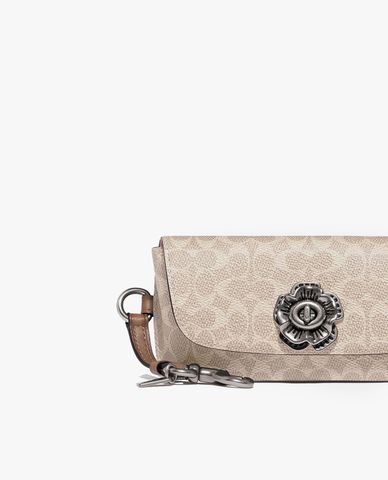  COACH - Hộp đựng kính mát Charm In Signature Canvas 