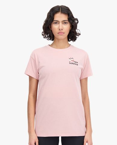  NEW BALANCE - Áo thun thể thao nữ cổ tròn tay ngắn Accelerate Pacer Graphic 