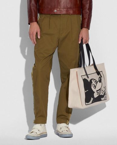  COACH - Túi tote nam chữ nhật họa tiết chuột Mickey cá tính 