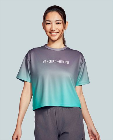  SKECHERS - Áo thun thể thao nữ cổ tròn tay ngắn phom croptop Tropical Bloom 