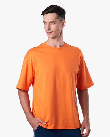  SKECHERS - Áo thun unisex cổ tròn tay ngắn hiện đại 