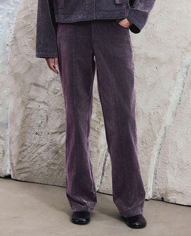  URBAN REVIVO - Quần jeans nữ ống rộng wash bạc cá tính Straight 