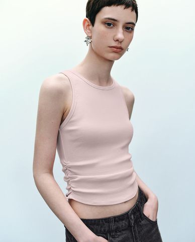  URBAN REVIVO - Áo sát nách dệt kim nữ phom croptop 