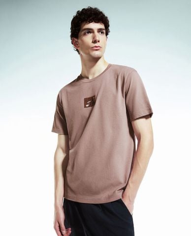  URBAN REVIVO - Áo thun nam cổ tròn tay ngắn Printed Straight 