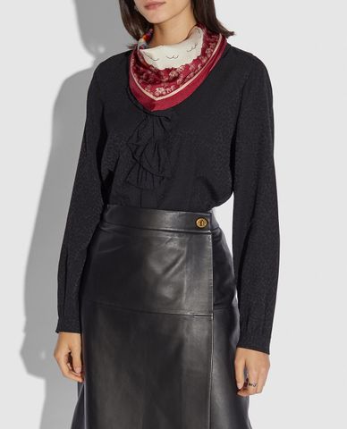  COACH - Khăn choàng nữ hình thoi Horse And Carriage Rainbow Print 