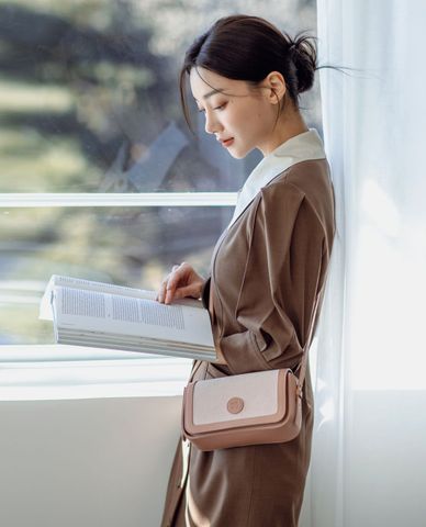  Marhen.J - Túi đeo chéo nữ chữ nhật nắp gập Rebecca 