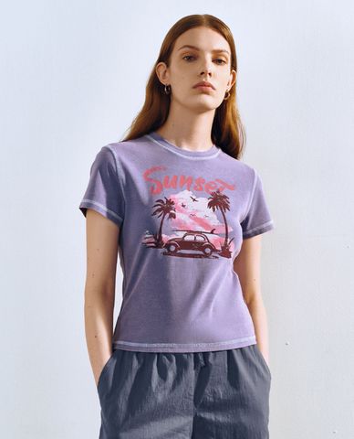  URBAN REVIVO - Áo thun nữ cổ tròn tay ngắn phối họa tiết 