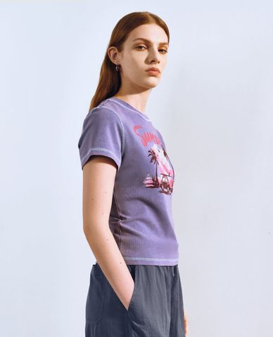  URBAN REVIVO - Áo thun nữ cổ tròn tay ngắn phối họa tiết 