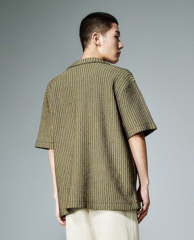  URBAN REVIVO - Áo sơ mi nam tay ngắn kẻ sọc 