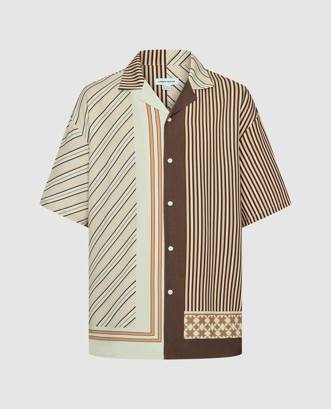 URBAN REVIVO - Áo sơ mi nam cổ bẻ tay ngắn Striped