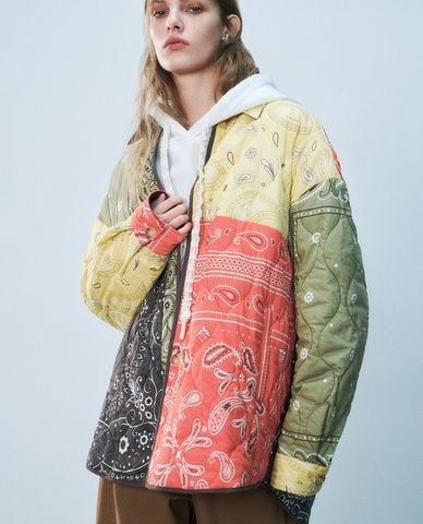  URBAN REVIVO - Áo khoác sơ mi nữ phối màu hiện đại 