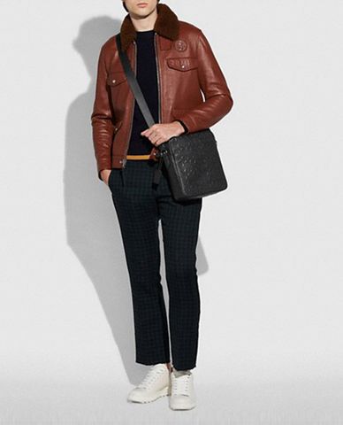  COACH - Túi đeo chéo nam họa tiết logo nổi Metropolitan Flight 