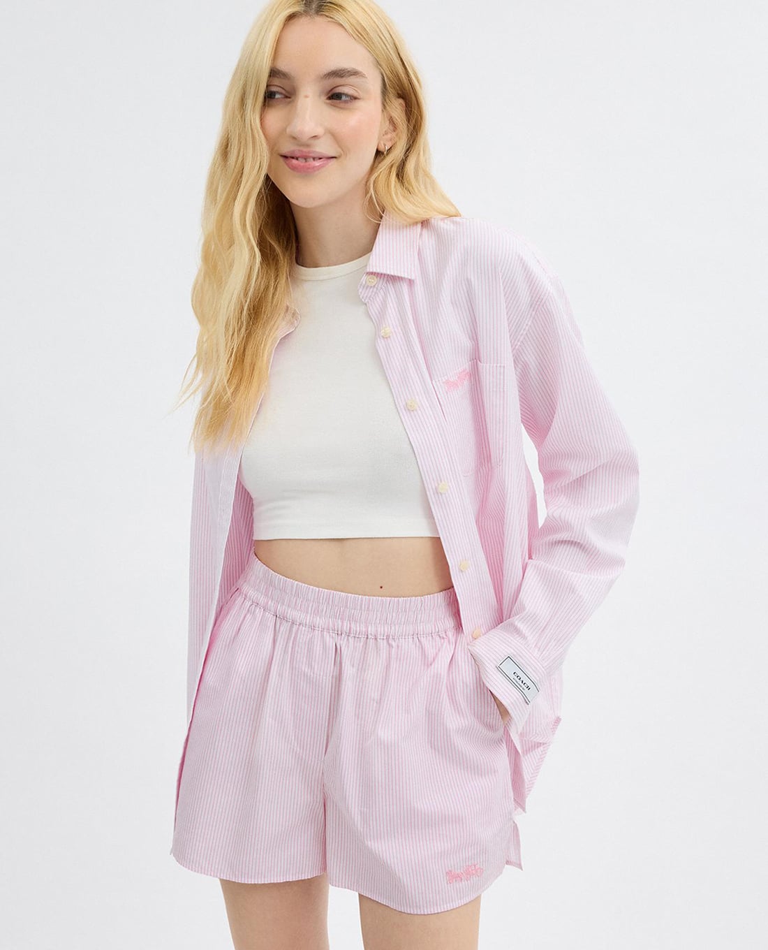 COACH - Quần shorts ngắn nữ lưng thun Classic Chino