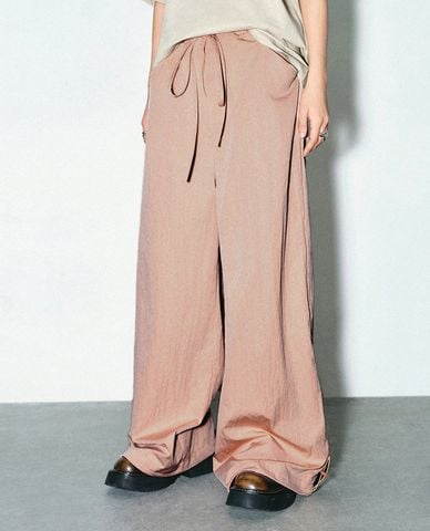  URBAN REVIVO - Quần nữ ống rộng lưng thun phối dây rút 