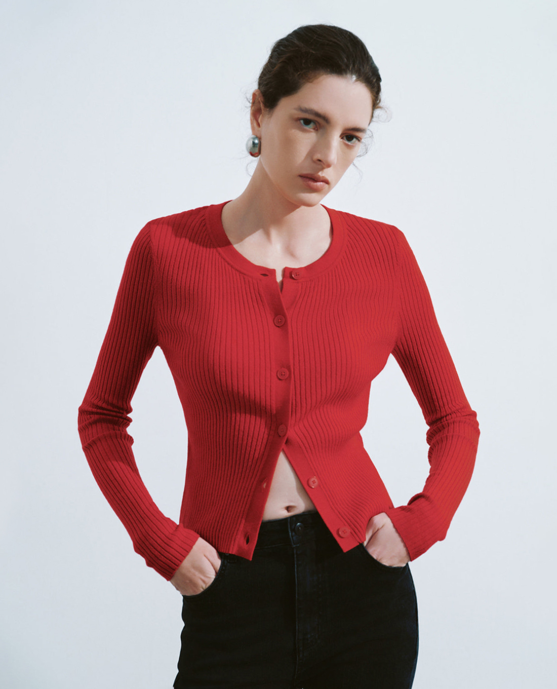 URBAN REVIVO - Áo khoác cardigan nữ cổ tròn tay dài hiện đại