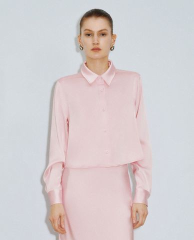  URBAN REVIVO - Áo sơ mi nữ cổ bẻ tay dài phom croptop Button Up Straight 