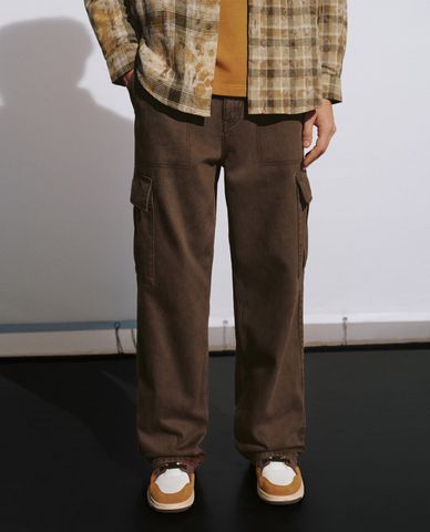  URBAN REVIVO - Quần jeans nam ống rộng phối túi hộp Loose 