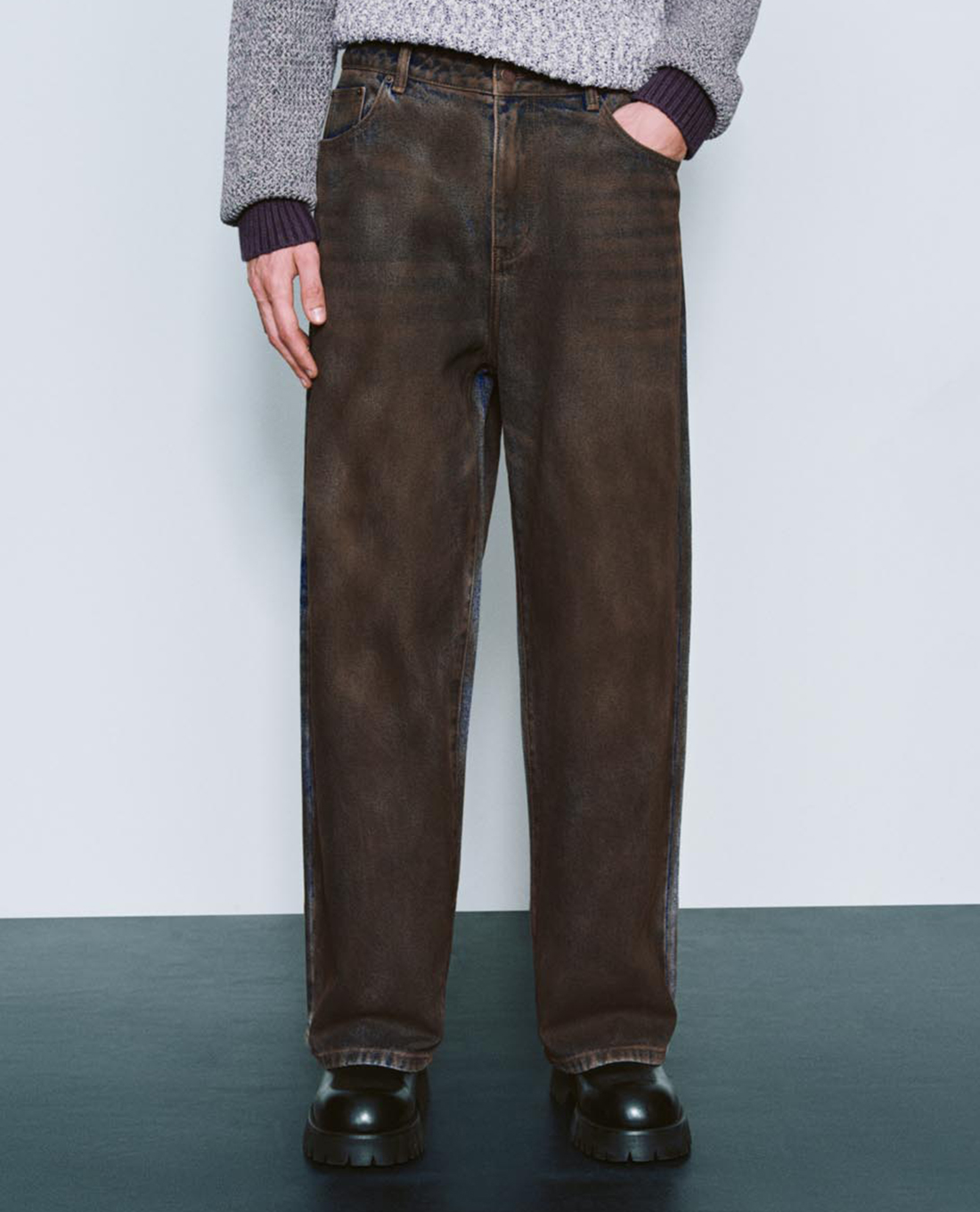 URBAN REVIVO - Quần jeans nam ống rộng trẻ trung
