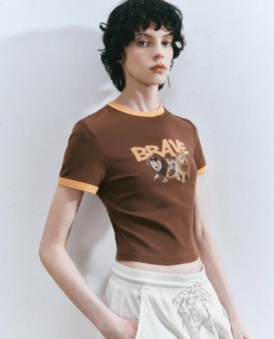  URBAN REVIVO - Áo croptop nữ cổ tròn tay ngắn phối viền 
