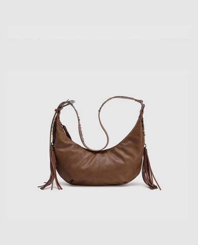  URBAN REVIVO - Túi đeo chéo nữ hình bán nguyệt phối tua rua 