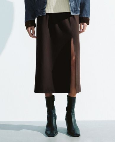  URBAN REVIVO - Chân váy phom suông midi lưng thun xẻ tà 