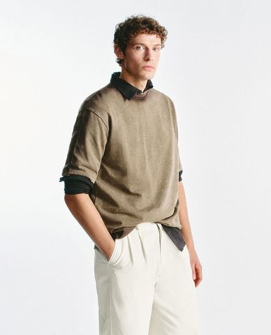  URBAN REVIVO - Áo thun nam cổ tròn tay ngắn hiện đại 