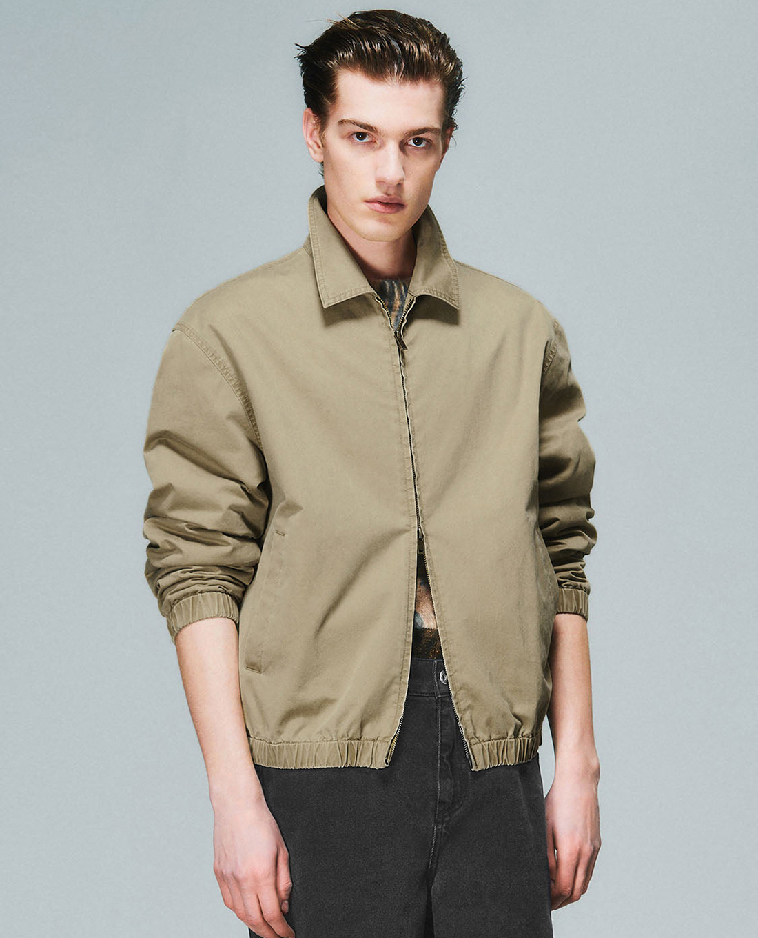 URBAN REVIVO - Áo khoác bomber nam cổ bẻ tay dài