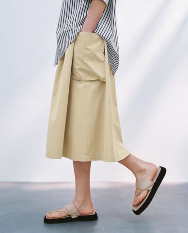  URBAN REVIVO - Chân váy phom suông midi Loose 