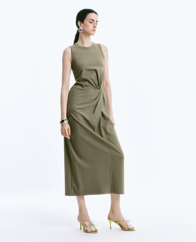  URBAN REVIVO - Đầm sát nách midi thắt eo Twisted Front 