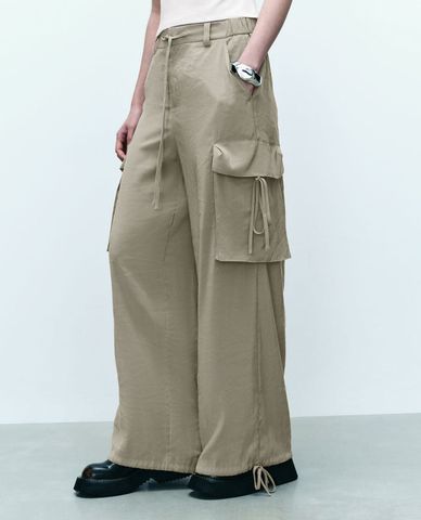  URBAN REVIVO - Quần nữ ống rộng phối dây rút thời thượng 