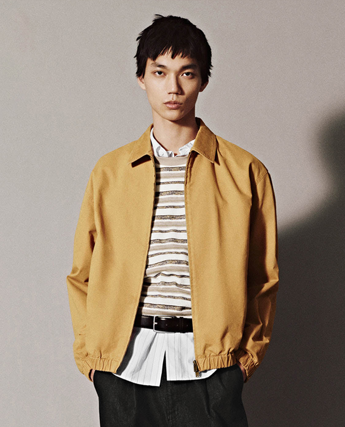 URBAN REVIVO - Áo khoác bomber nam cổ bẻ tay dài