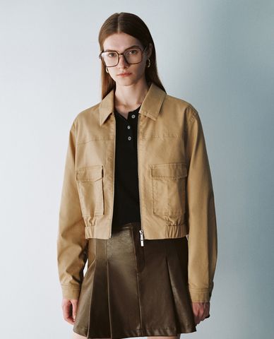  URBAN REVIVO - Áo khoác croptop nữ cổ bẻ tay dài phối zip Loose 