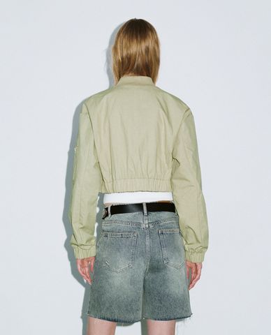  URBAN REVIVO - Áo khoác croptop nữ thời thượng 