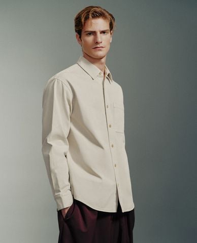  URBAN REVIVO - Áo sơ mi nam cổ bẻ tay dài Padded Coats 