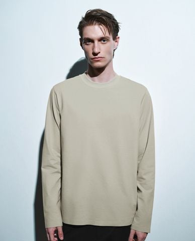  URBAN REVIVO - Áo thun nam cổ tròn tay dài trẻ trung Loose 