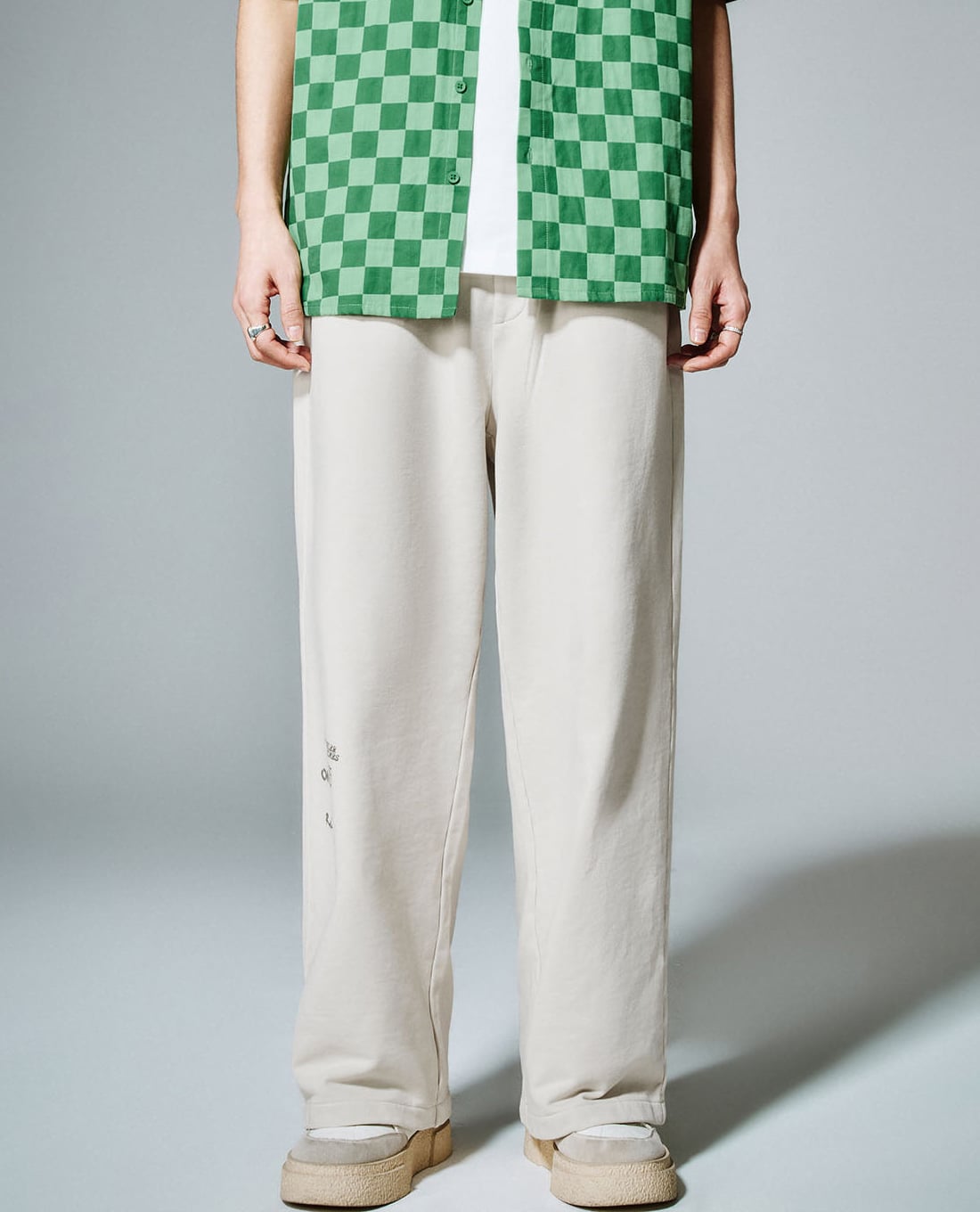 URBAN REVIVO - Quần nam ống rộng phối dây rút