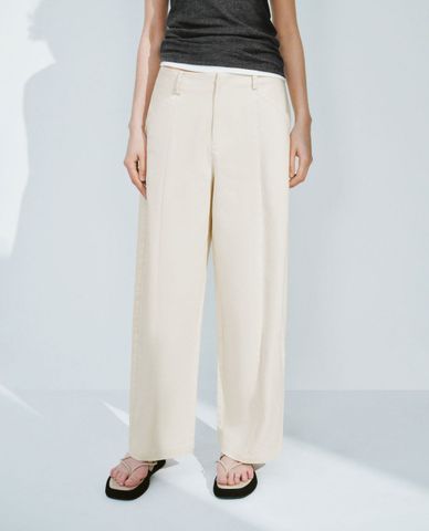  URBAN REVIVO - Quần nữ ống rộng xếp li thanh lịch 