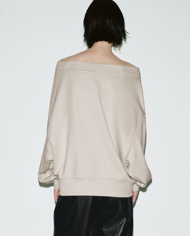  URBAN REVIVO - Áo sweatshirt nữ cổ thuyền tay dài Loose 