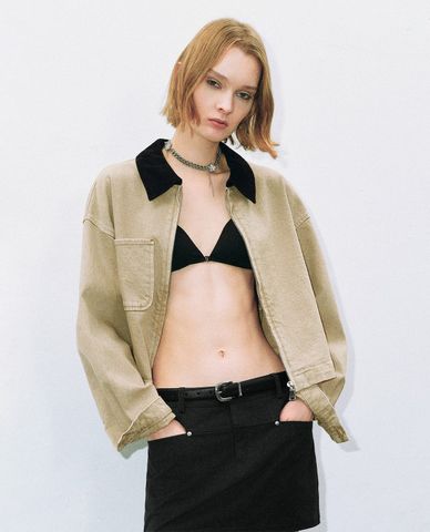  URBAN REVIVO - Áo khoác denim nữ phom croptop Zipper Front Loose 